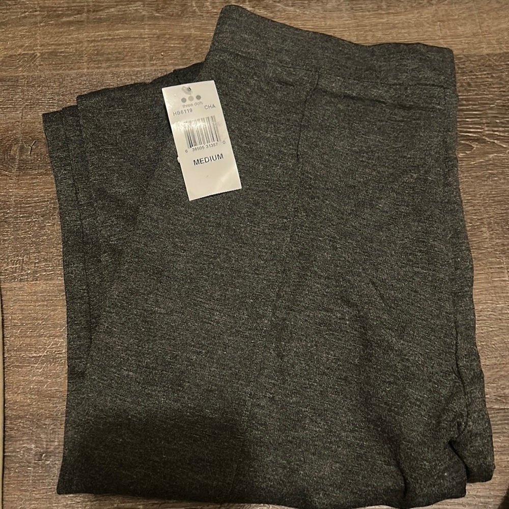Three Dots NWT Size Medium Capris